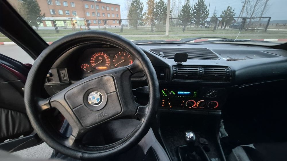 Срочно продам BMW E34