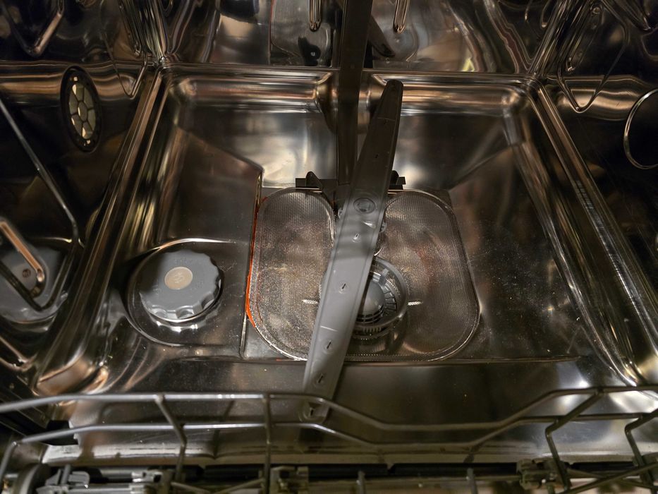 Съдомиялна машина за вграждане Whirlpool - 13 комплекта