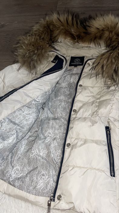 Много красиво и ефектно яке, едентично като модел