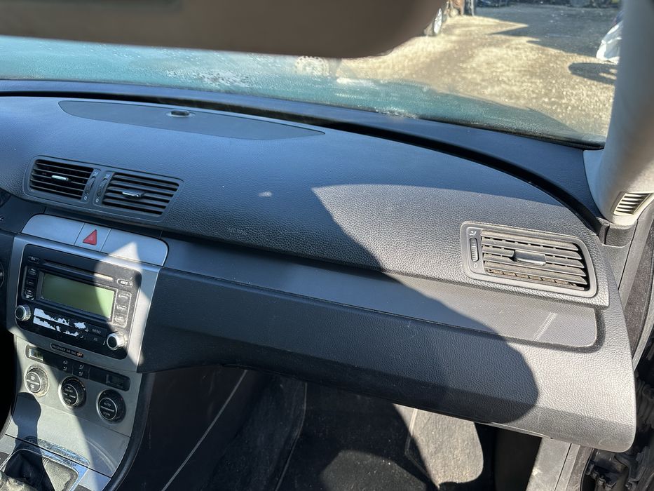 Табло със десен Airbag за VW Passat 6