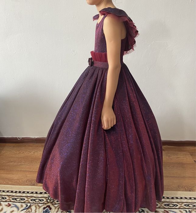 Платье на 5-6лет