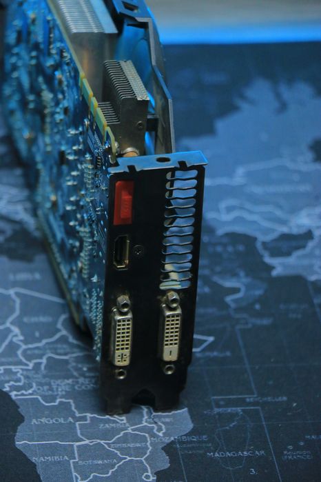 Zapchast yoki remontga Gigabyte GTX760 2GB