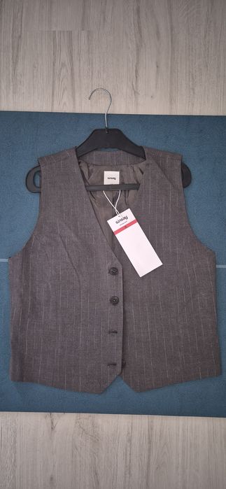 Vestă în dungi fine