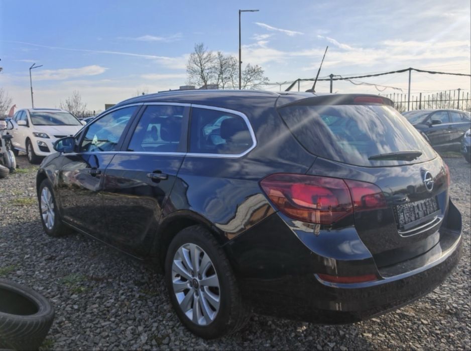 Opel Astra J 1.7 cdti 2012