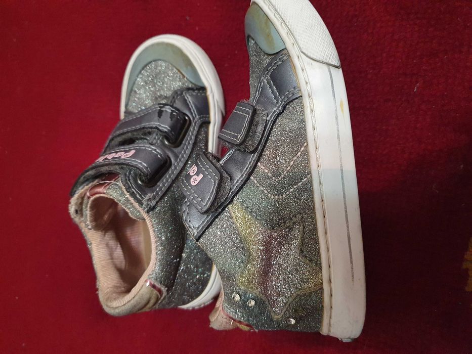 Брендовая кроссовка для принцессок