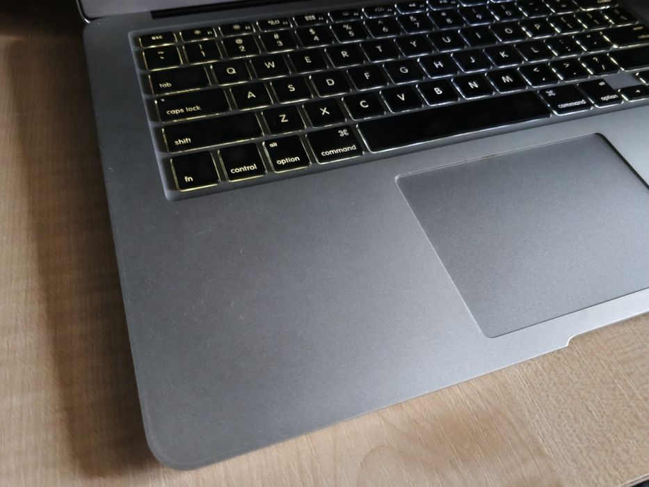 Apple MacBook Air 2015 13,3"/ CORE i5-5250U/ 4GB DDR3 / 128GB PCIe SSD