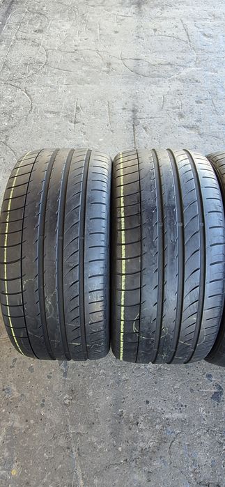 4 anvelope vara runflat Dunlop,fata 285/35/21,spate 325/30/21.Pretul este pe bucata.