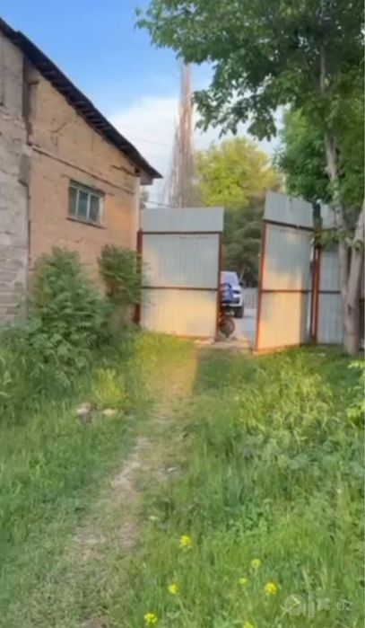 6 соток участка земли под застройку на Новомосковской.