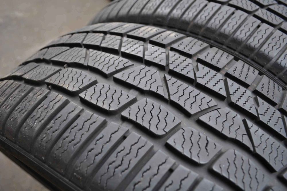 Anvelope Iarna 225/50 R18 CONTINENTAL ContiWinterContact TS830P 99H
