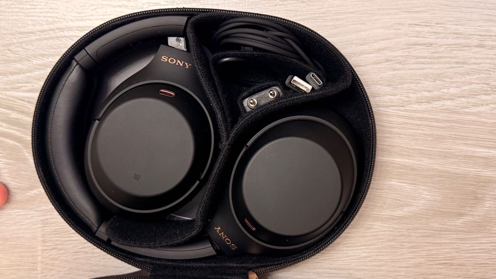 Наушники Sony черные