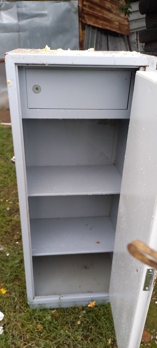 Сейф заводской 125х50х40