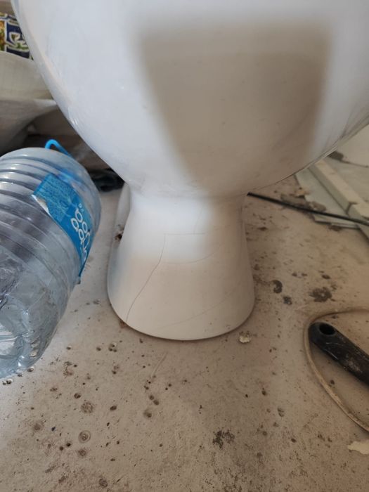 Раковина с зеркалом + унитаз