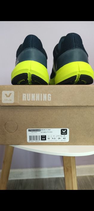 НОВИ Мъжки Veja Mens Marlin Sneakers 44 size