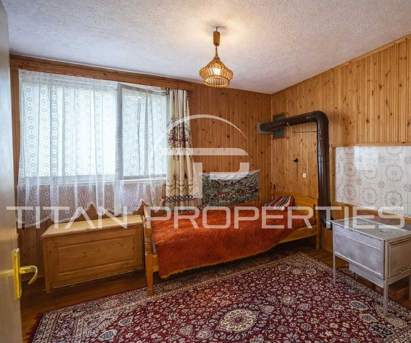 Къща за продажба в с. Чавдар