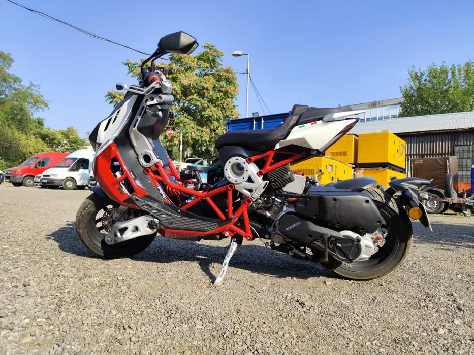 Scuter Italjet Dragster/Ducati 125 cc impecabil/full led/ABS/ESP/ETC