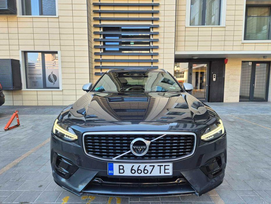 Volvo V90 D4 R-Design