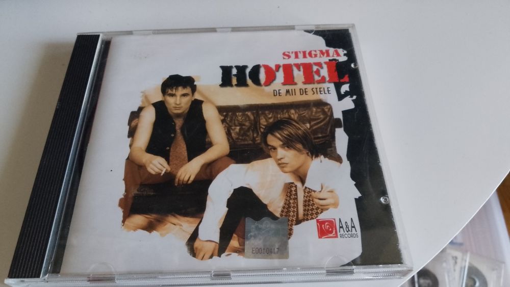 Ce audio l Stigma -Hotel de mii de stele