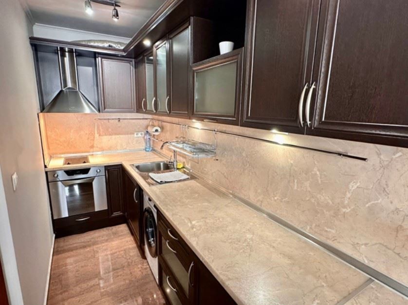 Дава се под наем Двустаен апартамент в София, Хладилника - 60 кв.м за 698.19 € - Снимка #3