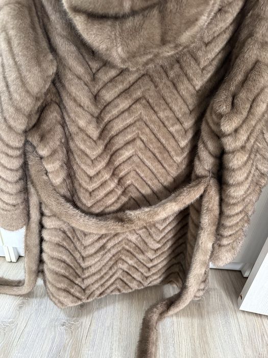 Продам эко шубку.Торг