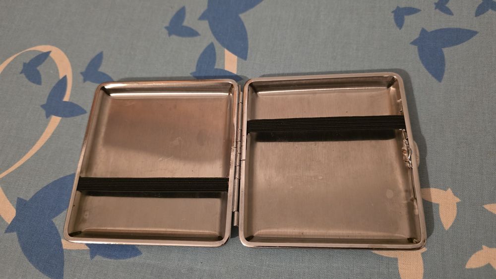 Tabacheră metalică, cu logo, vintage, albastră