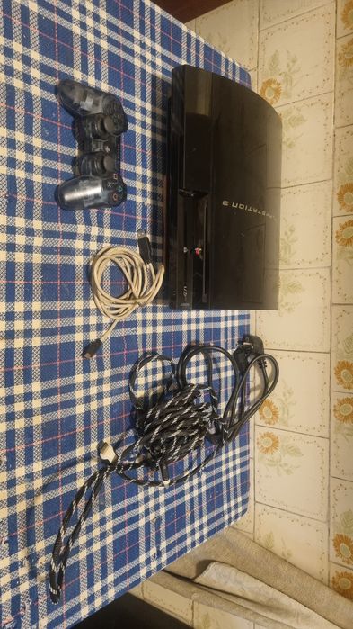 Vand PS3, HW backwards compatible, model CECHB00