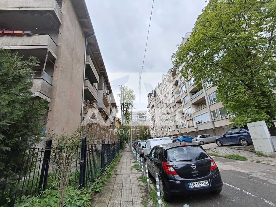 Продава тухлен двустаен ап. в Лозенец до бул. Джеймс Баучер!