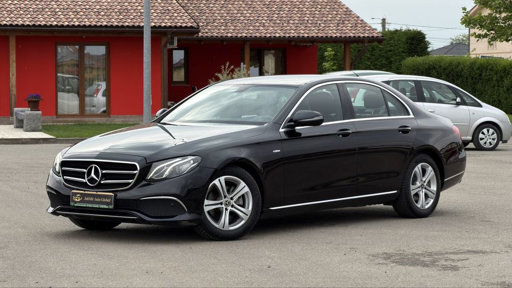 Mercedes Benz E Class E220d 2.0d 194 CP Automat* Faruri ILS Piele