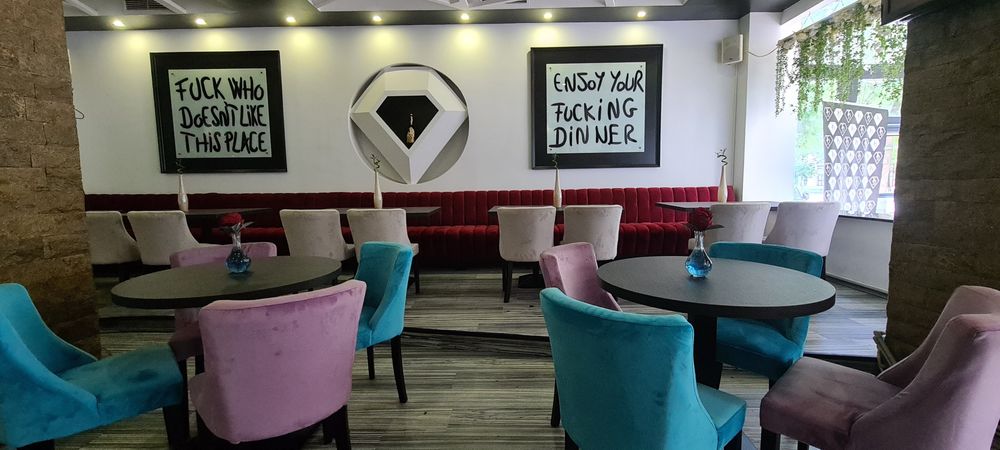 Canapele ,scaune, mese pentru restaurant, cafenele, HORECA, bistro