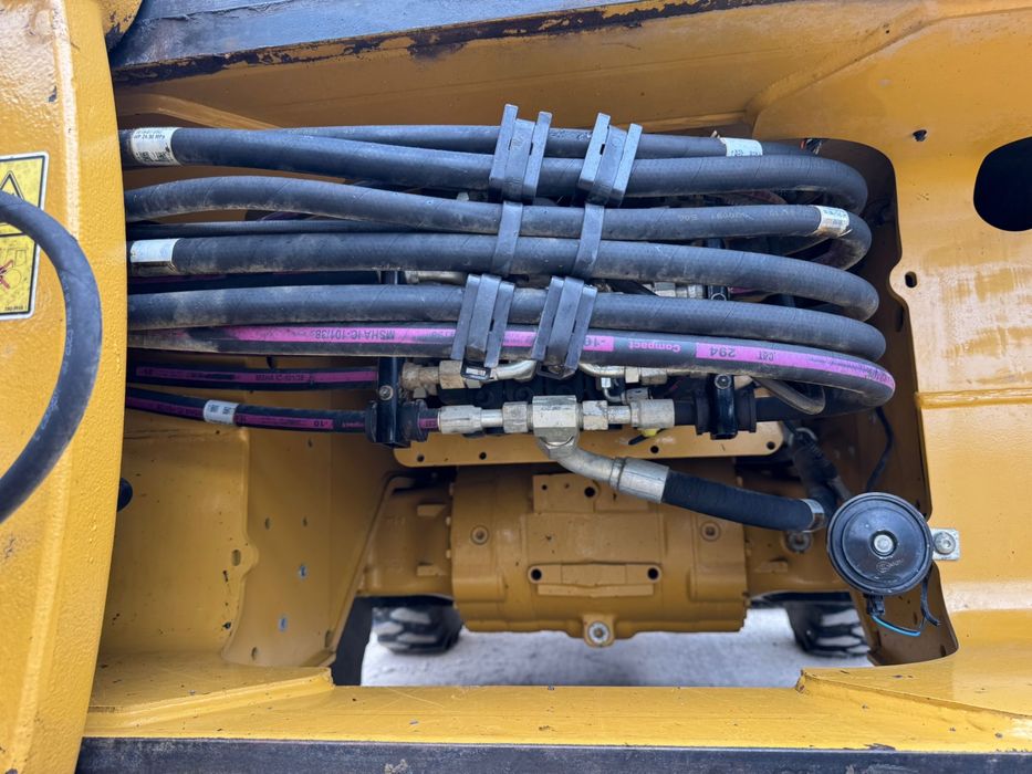 Caterpillar 2018 428F2!!