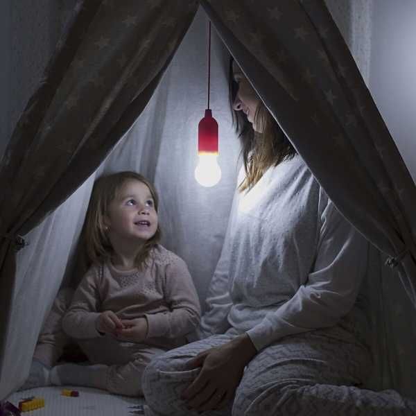 Bec LED portabil, functionare pe baterii, cu intrerupator pe cablu