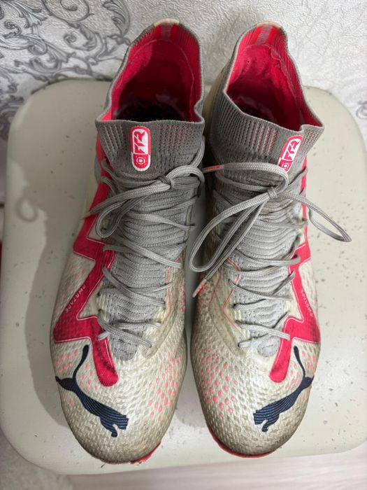 Продам бутсы Puma Future профессиональныее