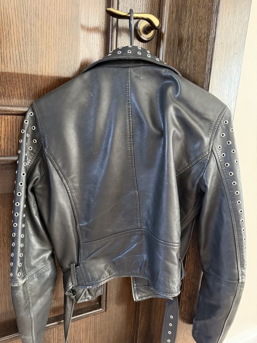 Geaca de piele neagra zara