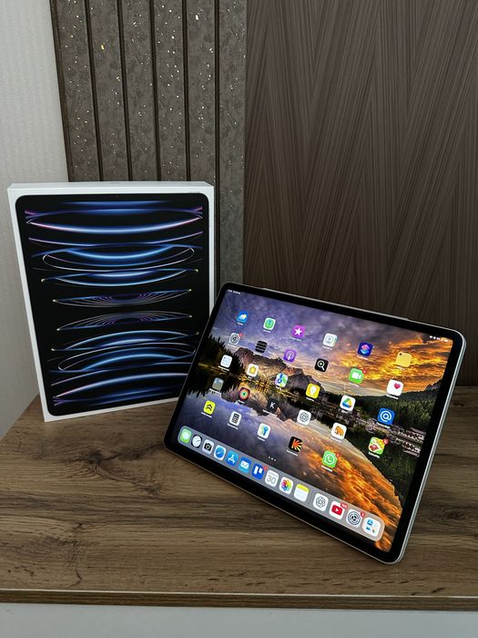 iPad Pro 12.9 + Magic keyboard в идеальнейшем состоянии