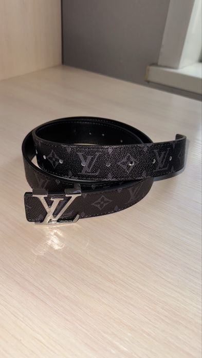 Ремень LV, новый