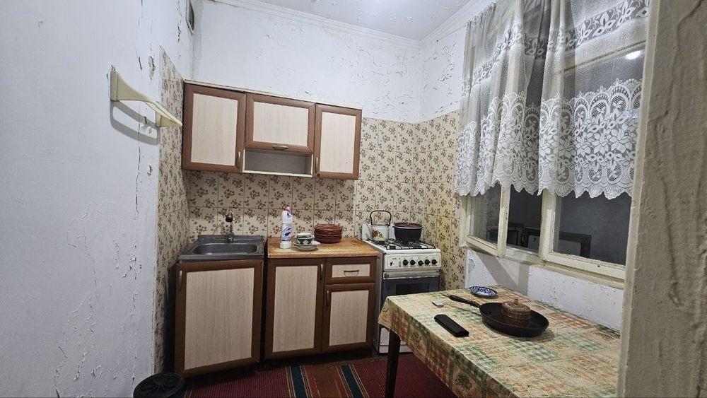 Срочно продаётся массив Феруза 1 ком