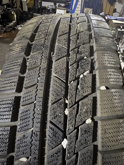 Зимний баллон Қыстық шина 225/65/17