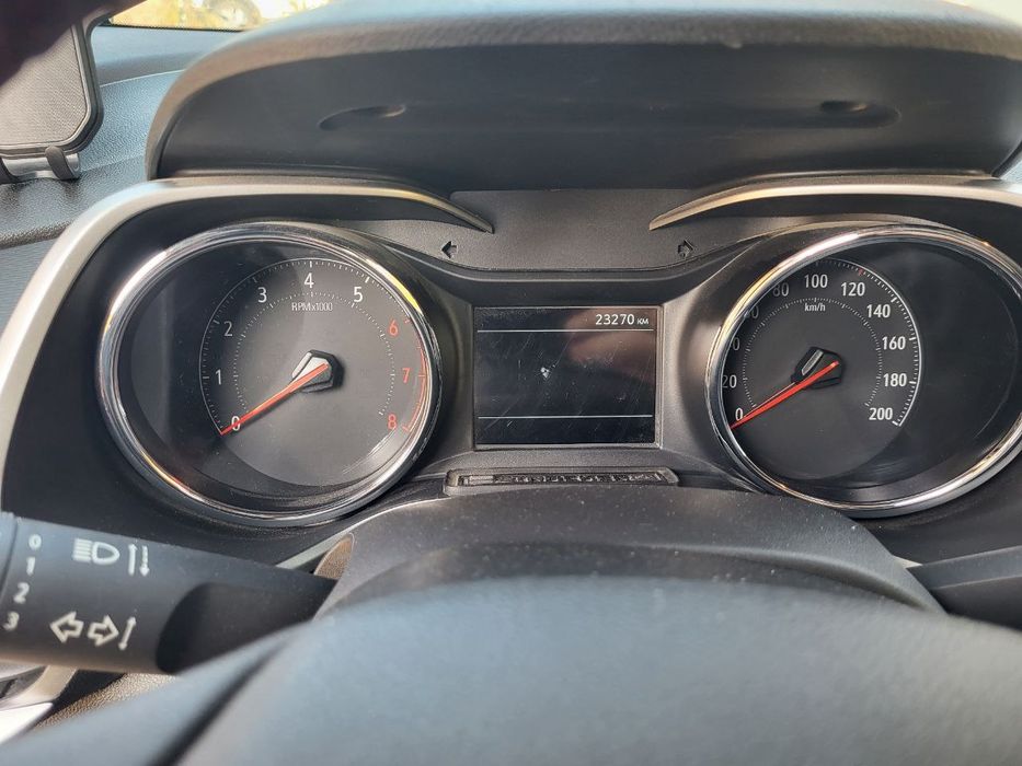 Tracker 2 srochno sotiladi.