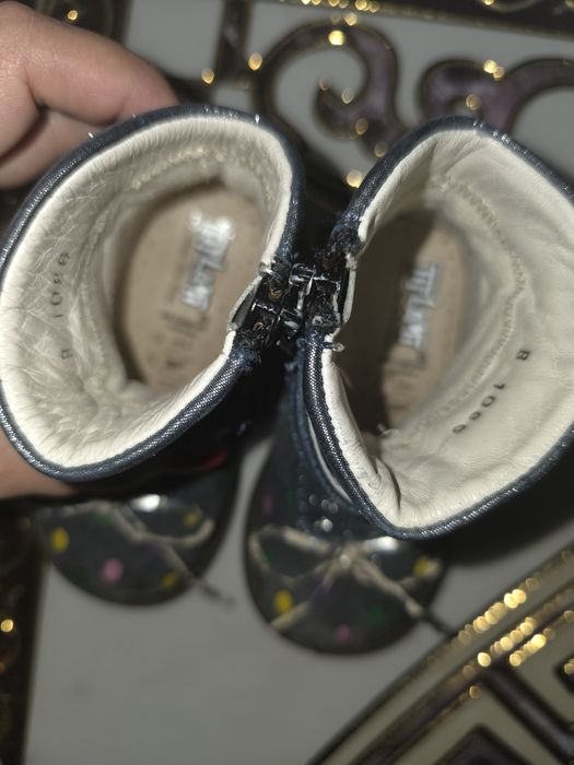 Демисезонные сапожки для девочки