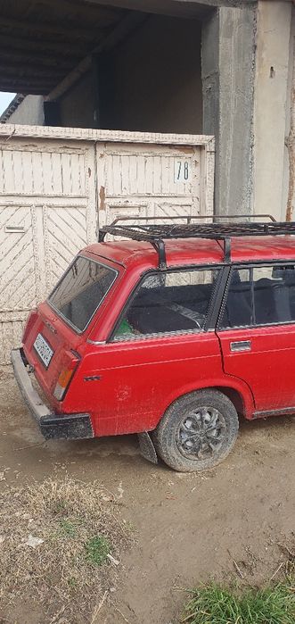 Jiguli 2104 sotiladi