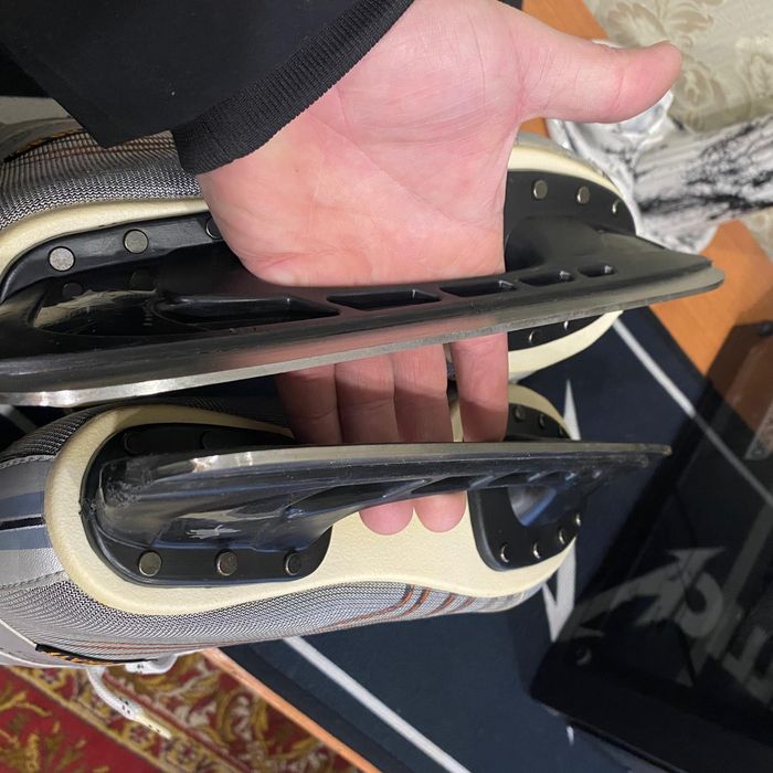 Коньки мужские 40