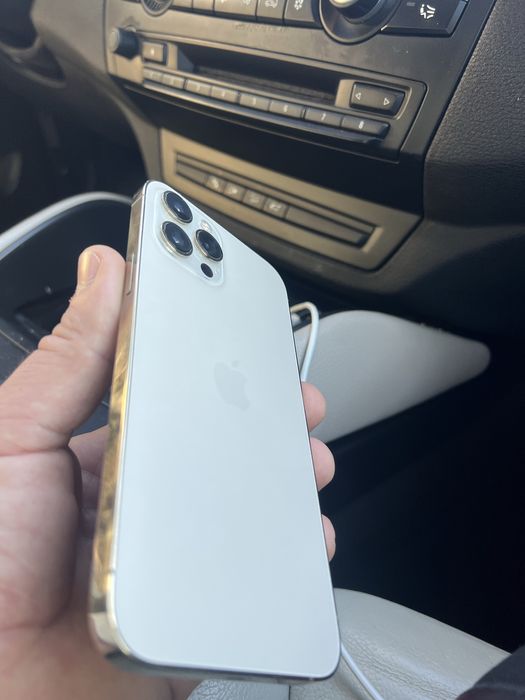 Vând iPhone 12 PRO MAX