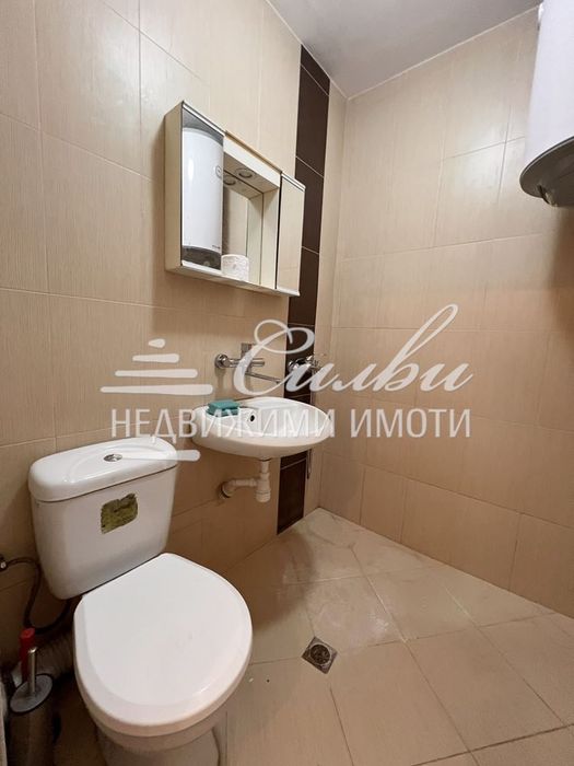 Тристаен ТУХЛЕН апартамент на предпочитан ВТОРИ етаж - до РУМ!