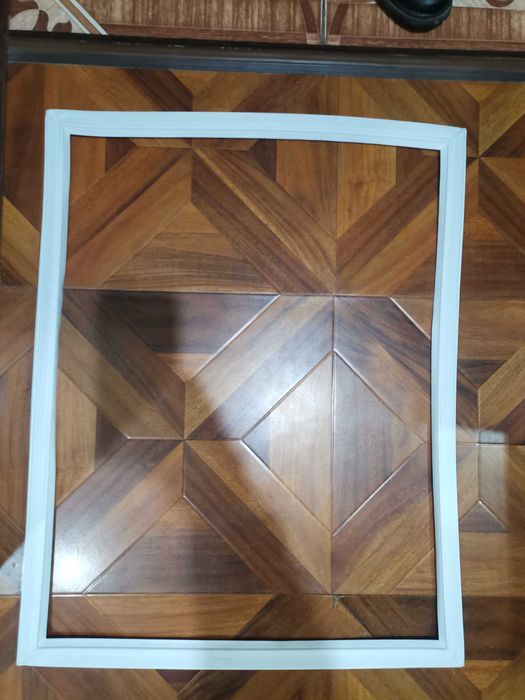 Продам резину для холодильника LG (верхняя и нижняя дверка)