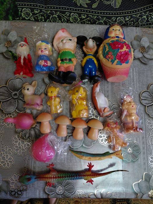 Продаю детские игрушки.