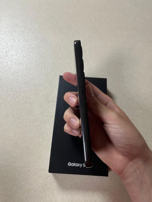 Samsung Galaxy S23 – stare foarte bună, cutie și accesorii