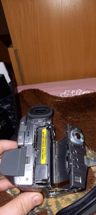 Продам видеокамеру Canon
