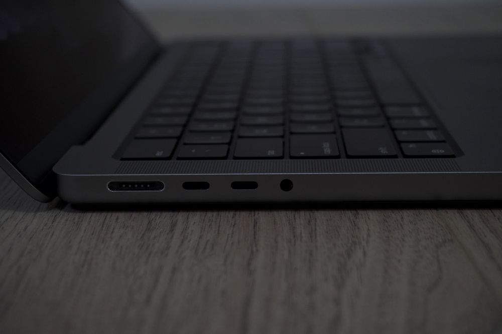 MacBook Pro M1 Pro 2021 | 14 Inch | 16/512GB | 83%