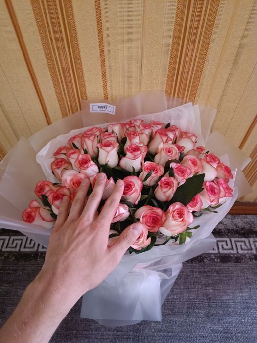 Цветы киевские розы