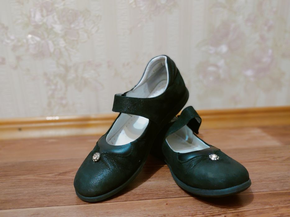 Продам школьные туфли 35 размер!