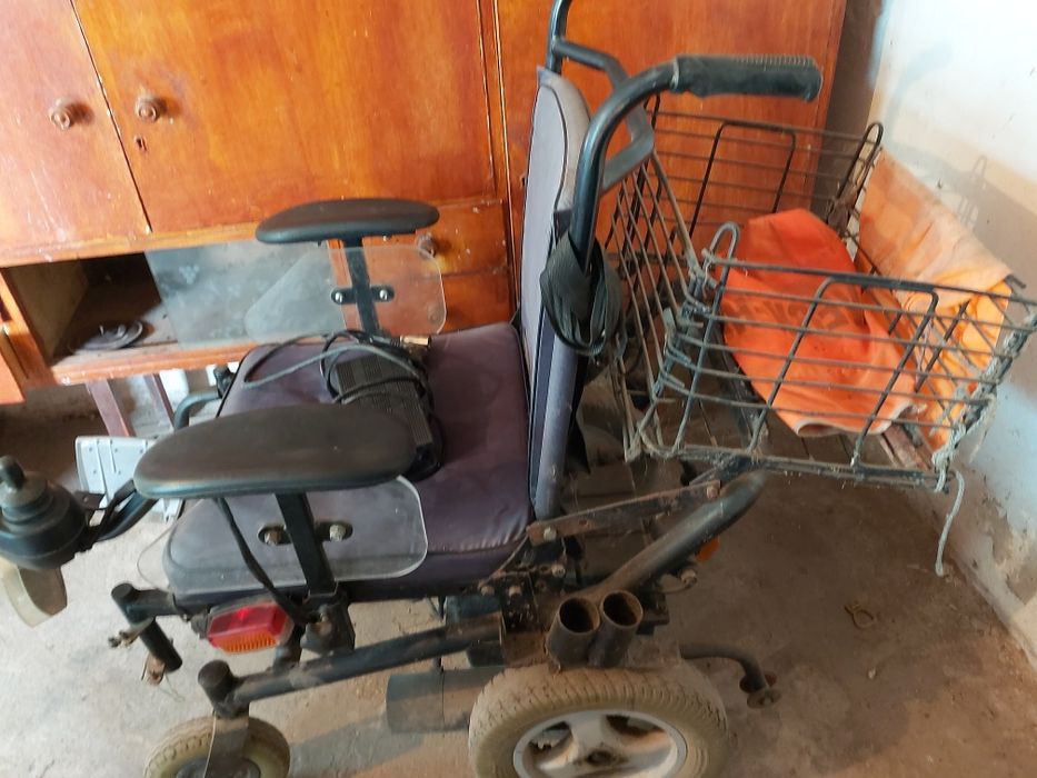 Инвалидна количка електрическа